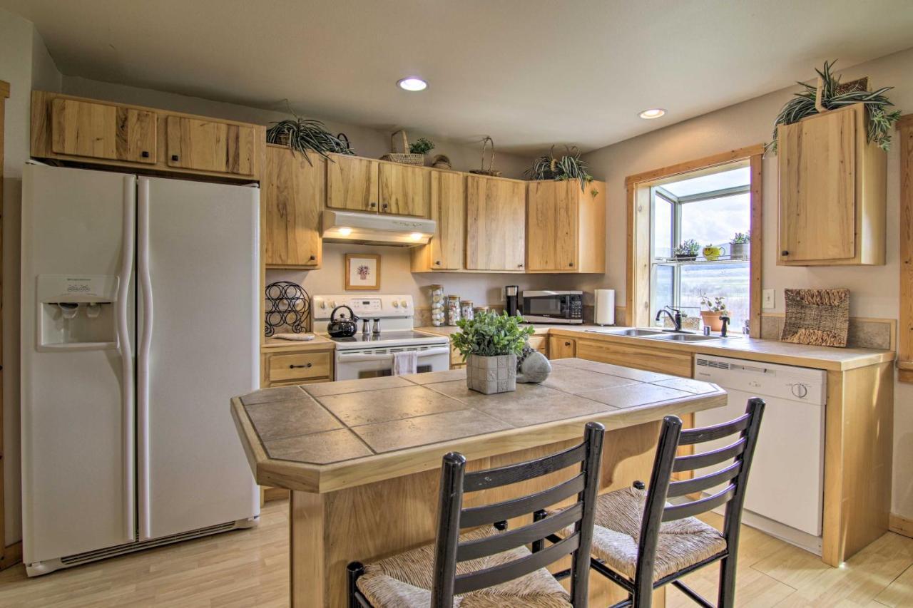 Airy Emigrant Townhome With Sweeping Mtn Views! Luaran gambar