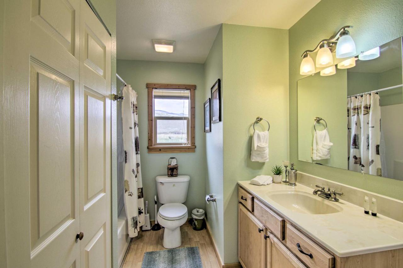 Airy Emigrant Townhome With Sweeping Mtn Views! Luaran gambar